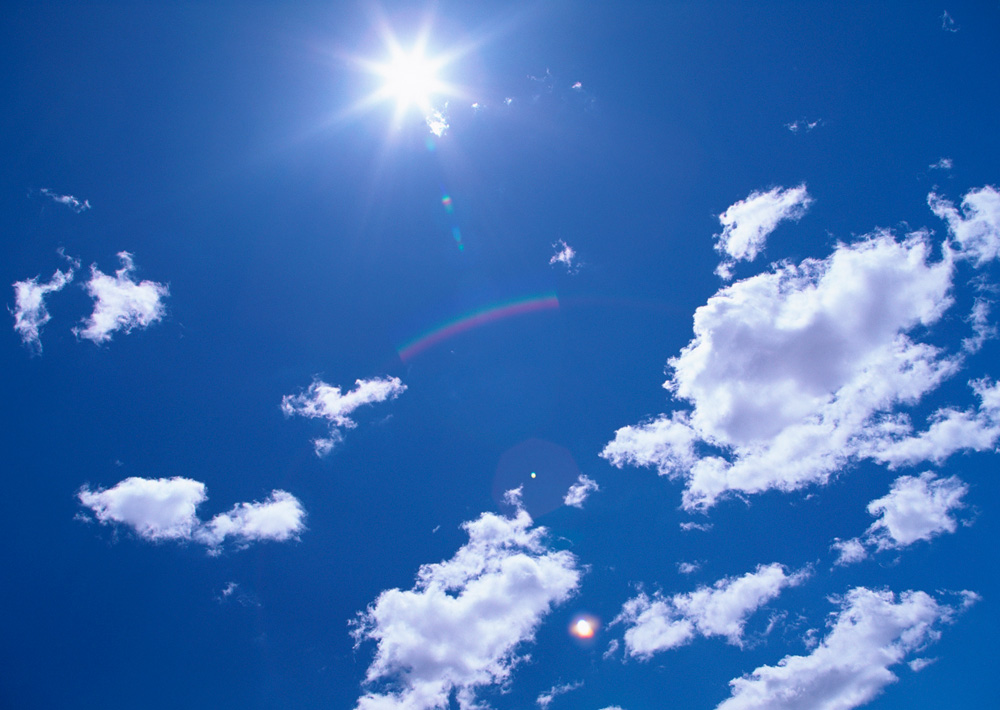 じつは青空も「ブルーライト」からできている!